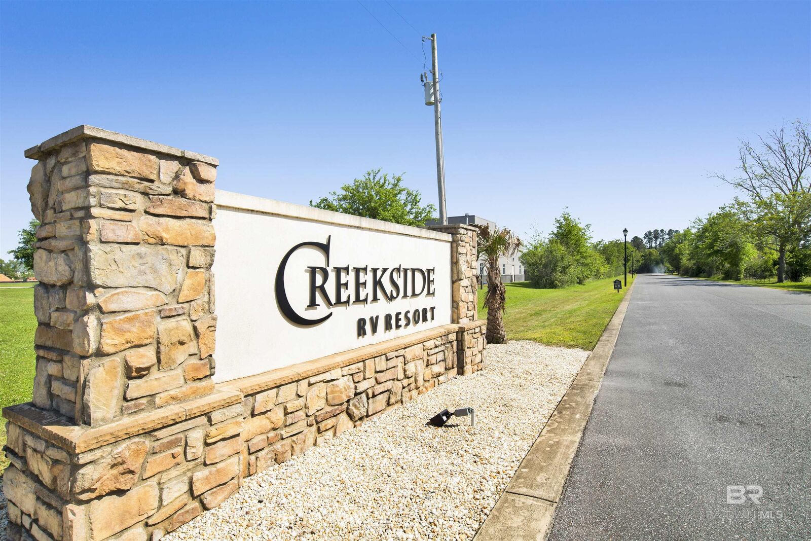 Property Photo: 21240 Miflin Road AL 36535