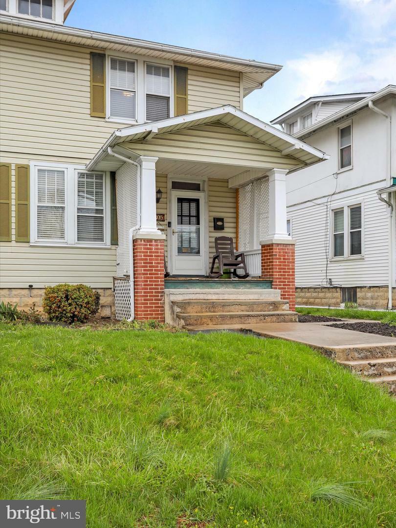 Property Photo: 305 E McKinley Street PA 17201