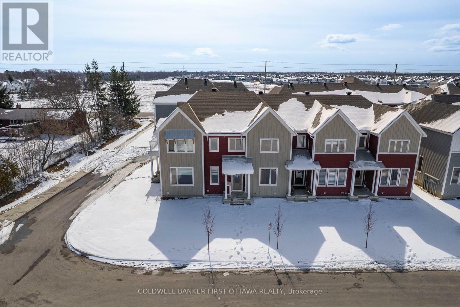 Property Photo: 834 Bascule Place ON K0A 2Z0