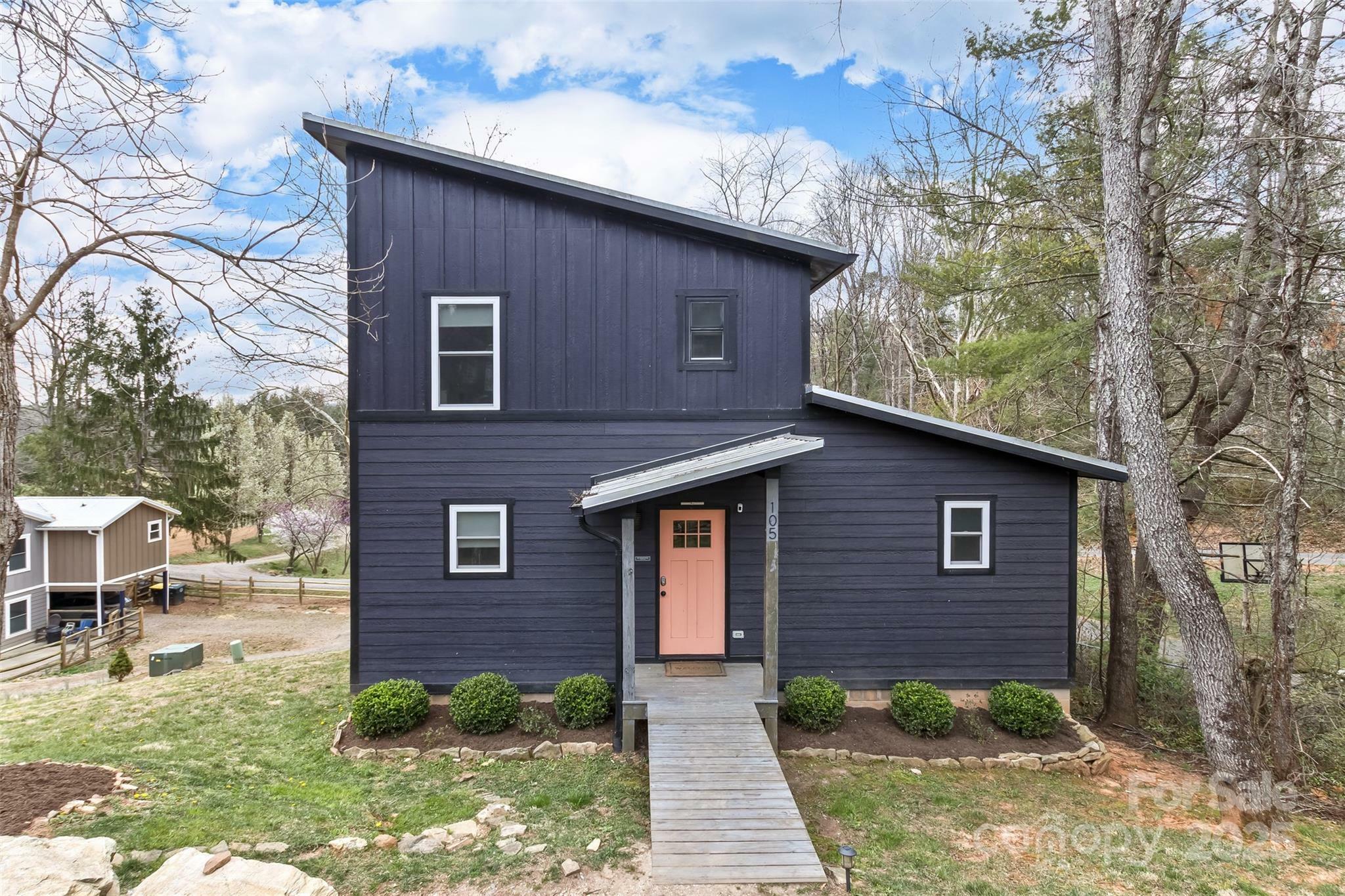 105 Annies Ridge Road  Asheville NC 28804 photo