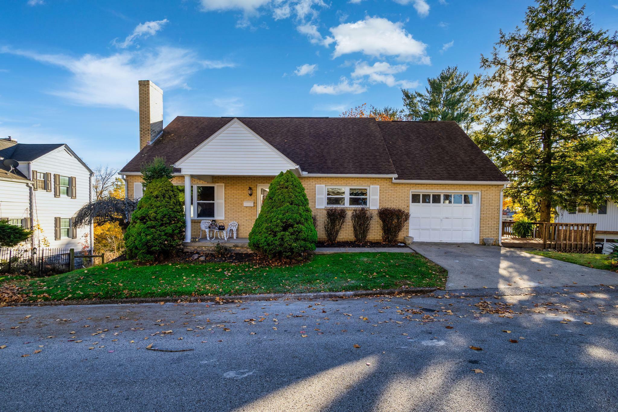 Property Photo: 614 Kerr Avenue OH 43907