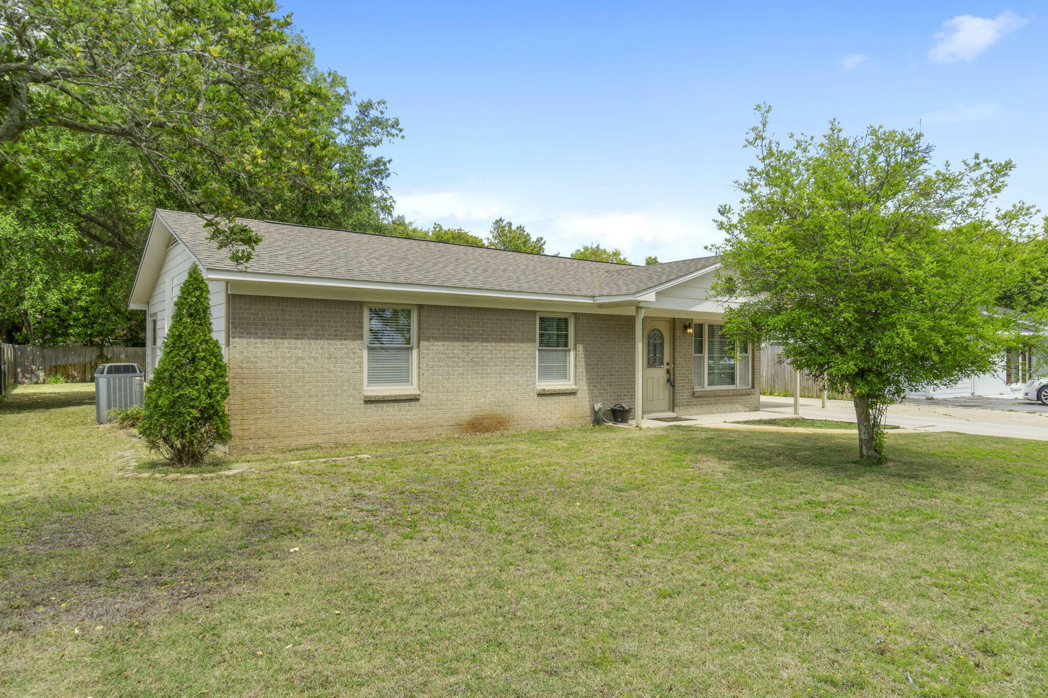 Property Photo: 113 NW Loizos Drive FL 32548