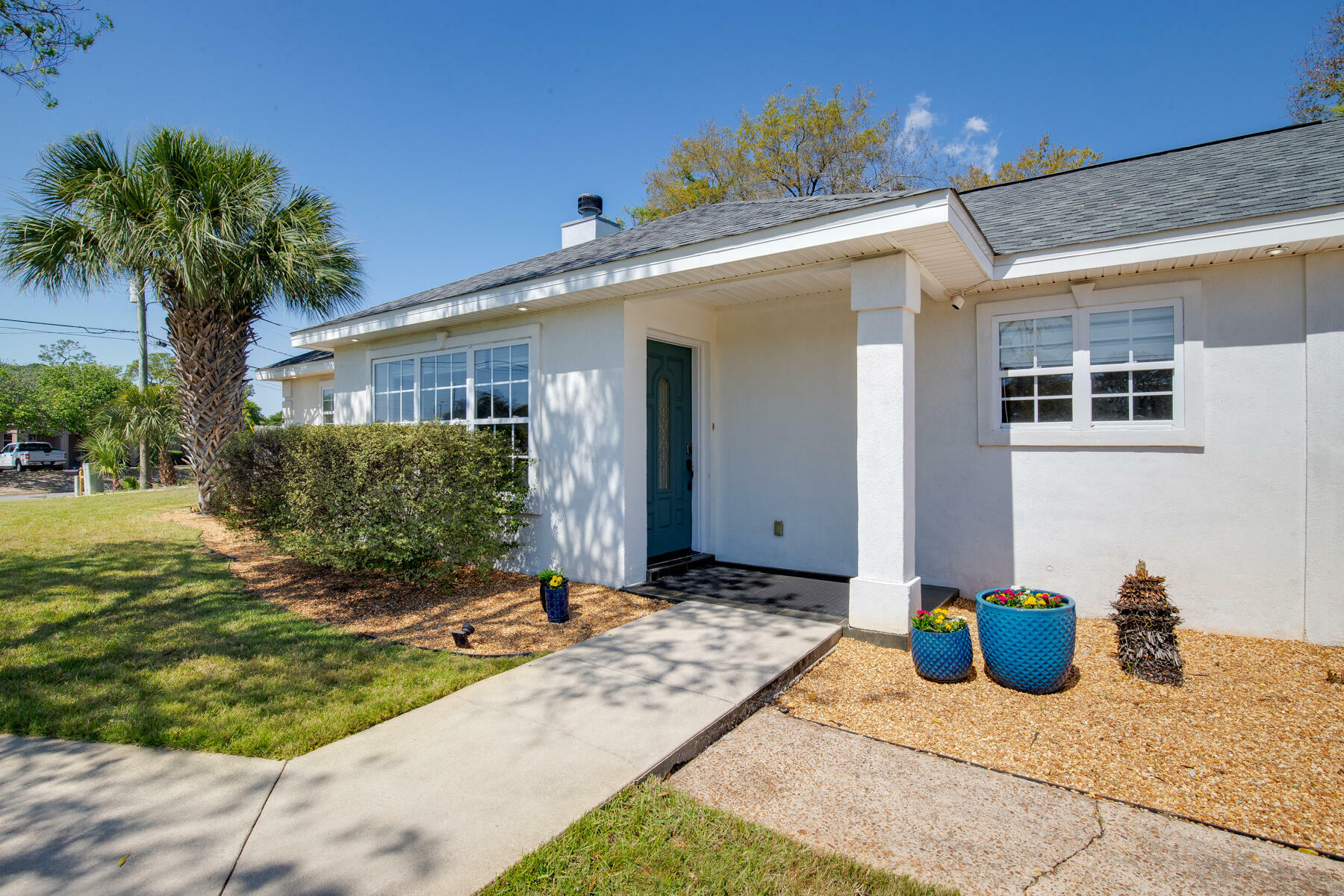 Property Photo: 141 NE Staff Drive FL 32548