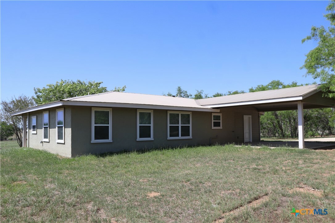 Property Photo: 1961 Jakes Colony Road TX 78155