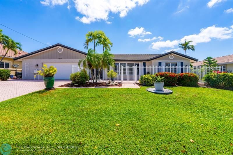 Property Photo: 4020 NE 24th Ave FL 33064