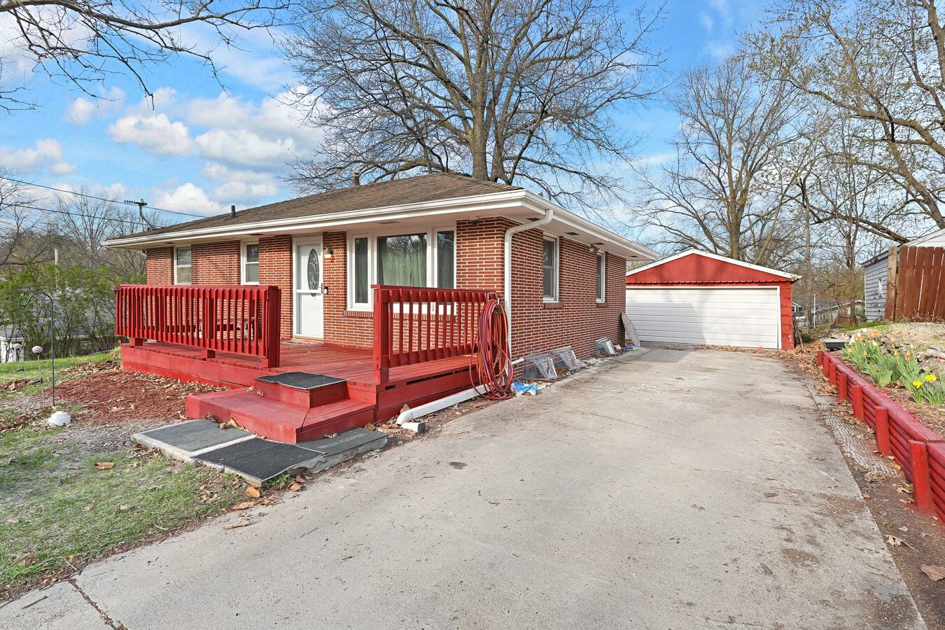 Property Photo: 305 N I Street IA 50125