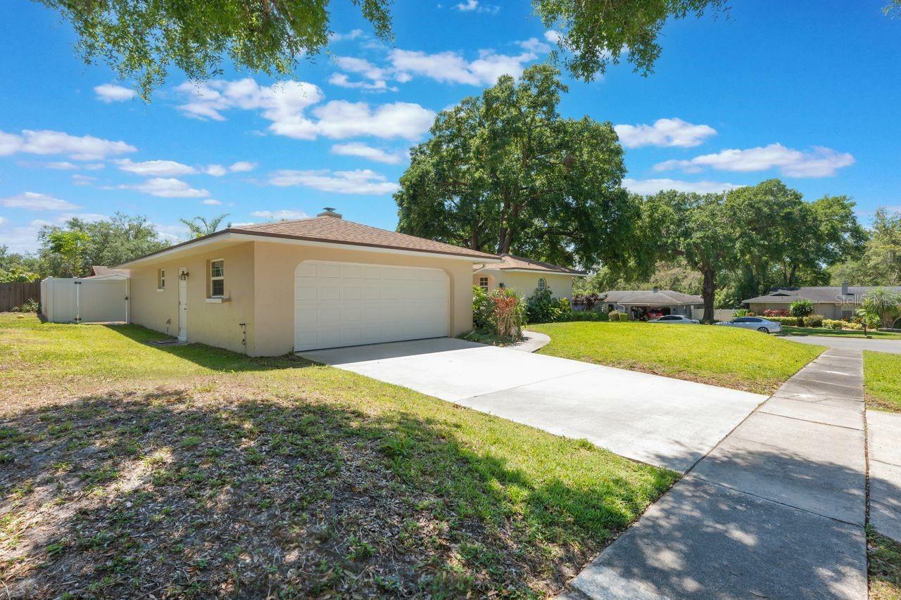 Property Photo: 580 S Indigo Road FL 32714