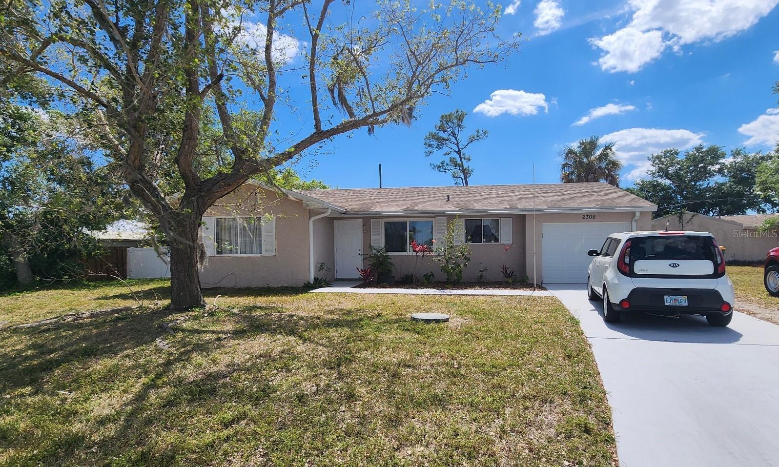 Property Photo: 2306 Lee Terrace FL 33952