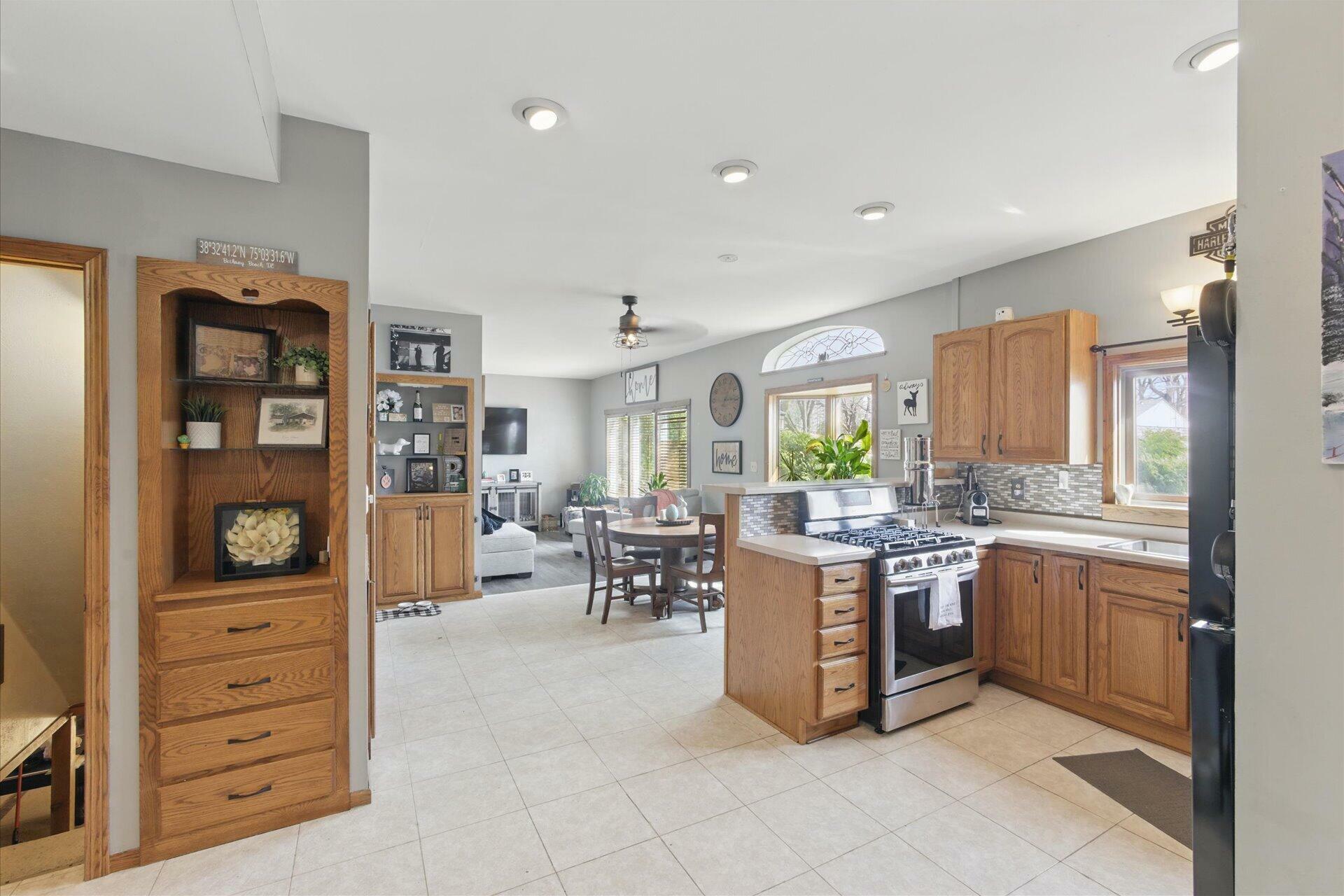 Property Photo: 1224 Sell Dr WI 53027