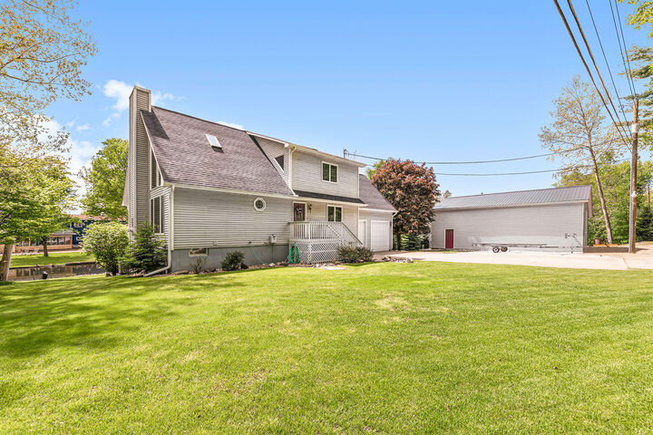 Property Photo:  5095 Bliss Lane  MI 49337 