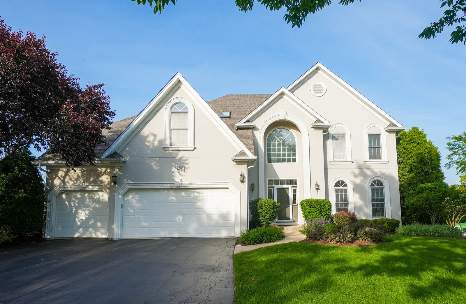 Property Photo: 2908 Sibling Court IL 60564