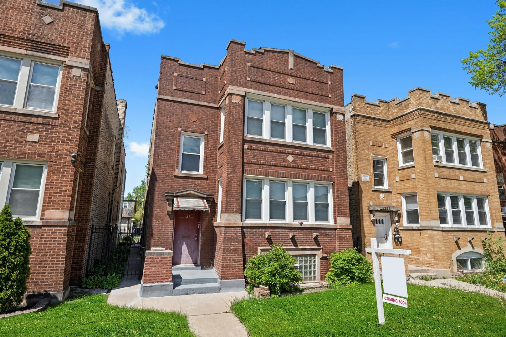 Property Photo:  1322 N Lockwood Avenue  IL 60651 