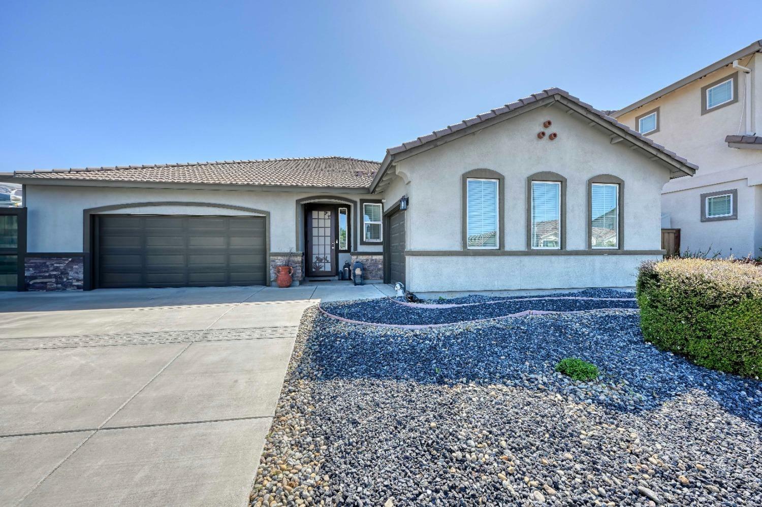 Property Photo: 2725 Shell Street CA 95691