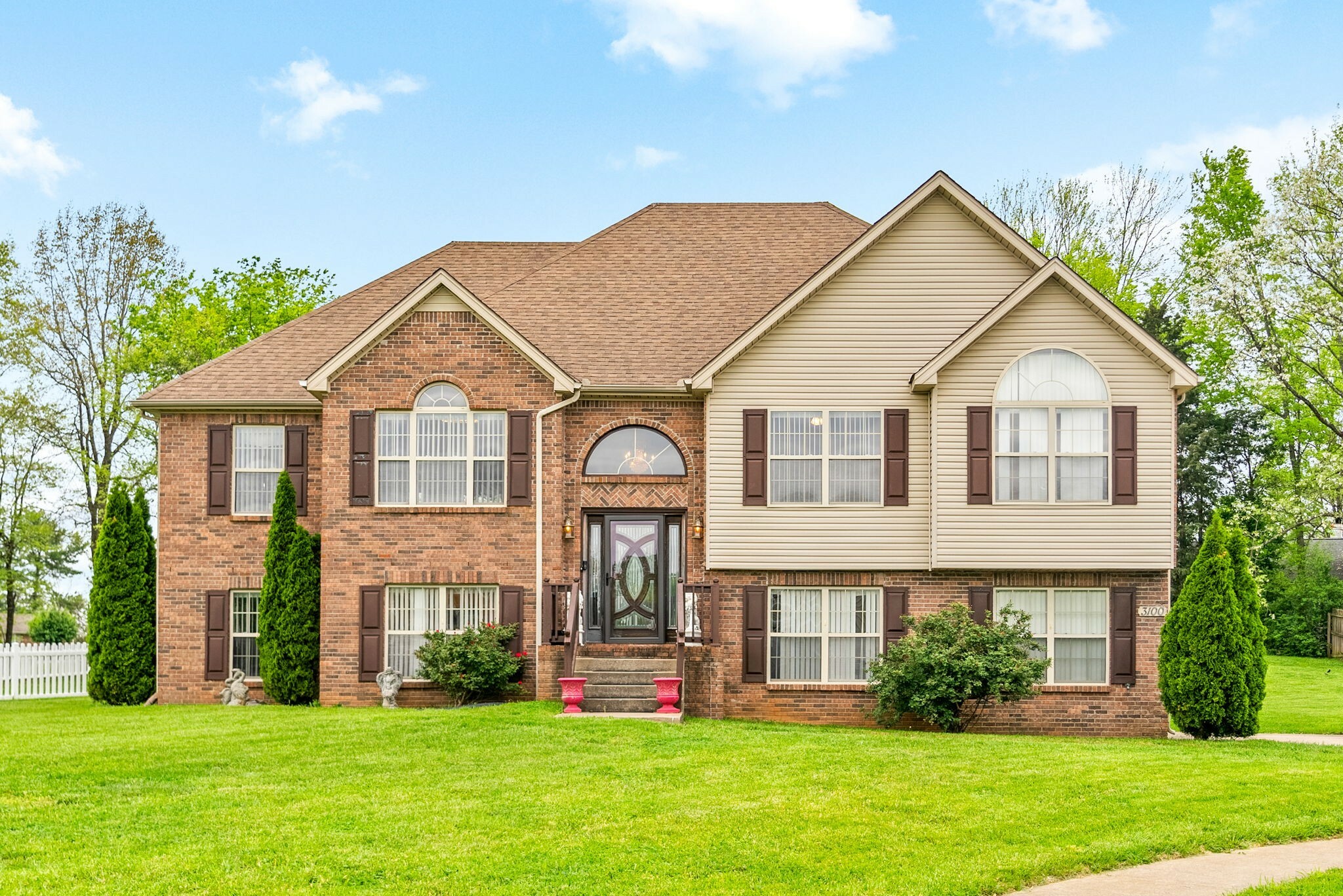 Property Photo: 3100 Shadow Bluff Ct TN 37040
