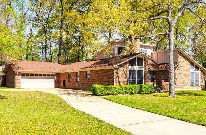 Property Photo: 6 Parkway Plaza TX 75904