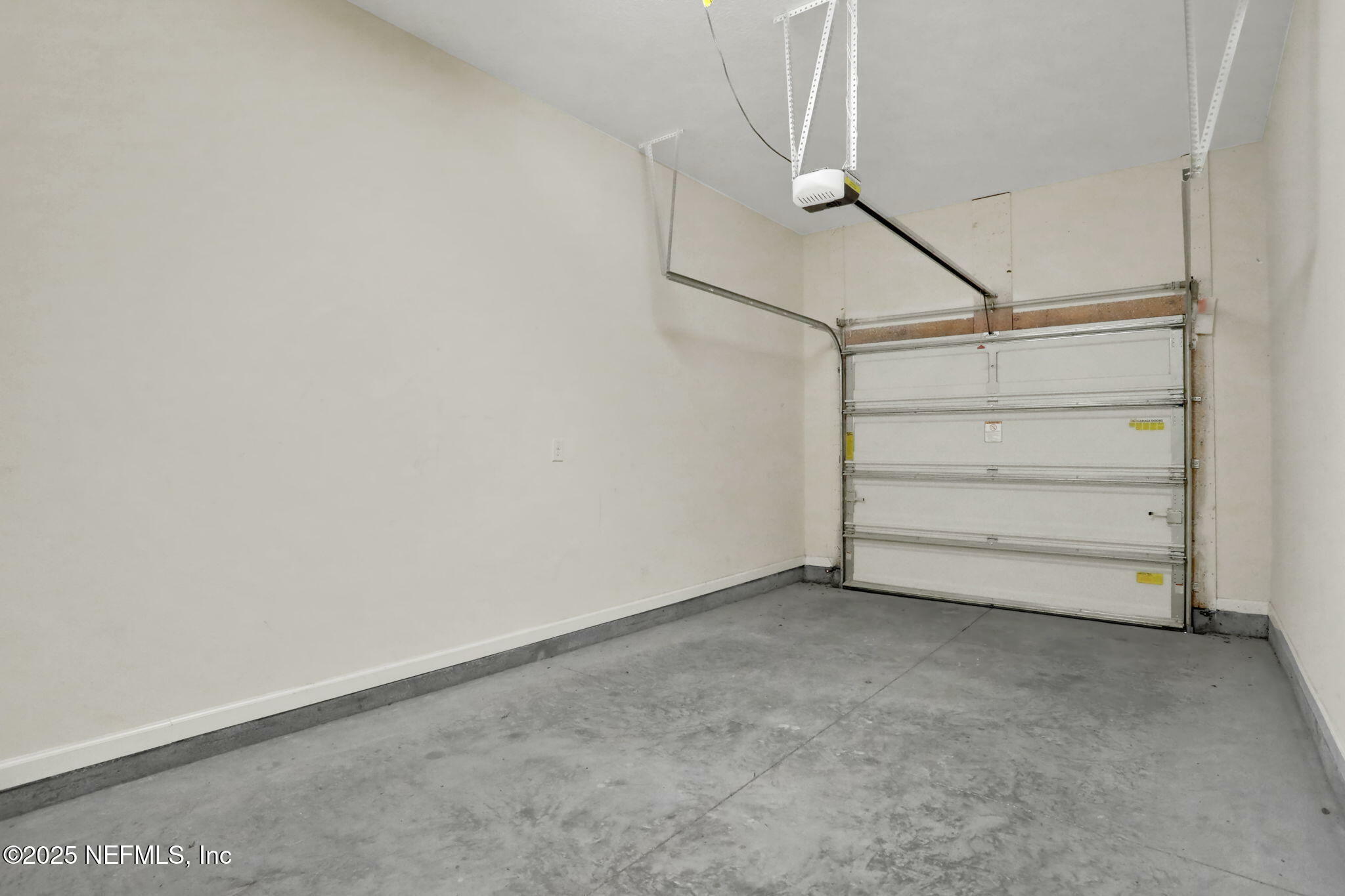 Property Photo: 130 Burnett Court 101 FL 32259