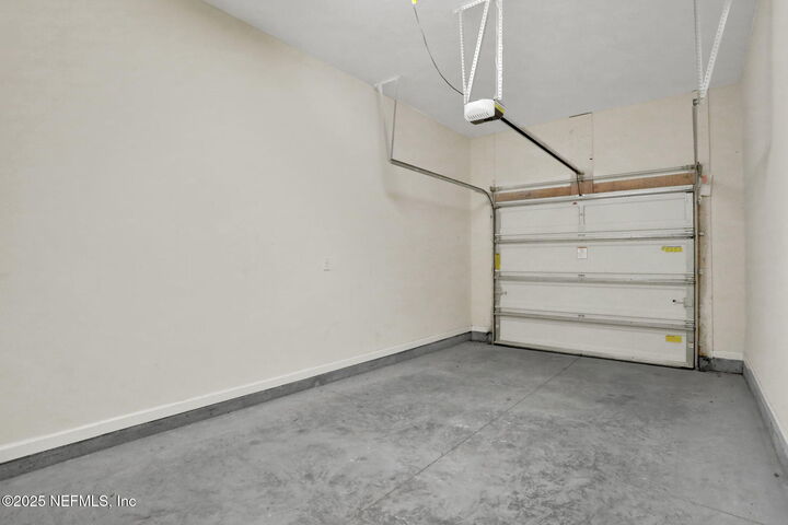 Property Photo: 130 Burnett Court 101 FL 32259