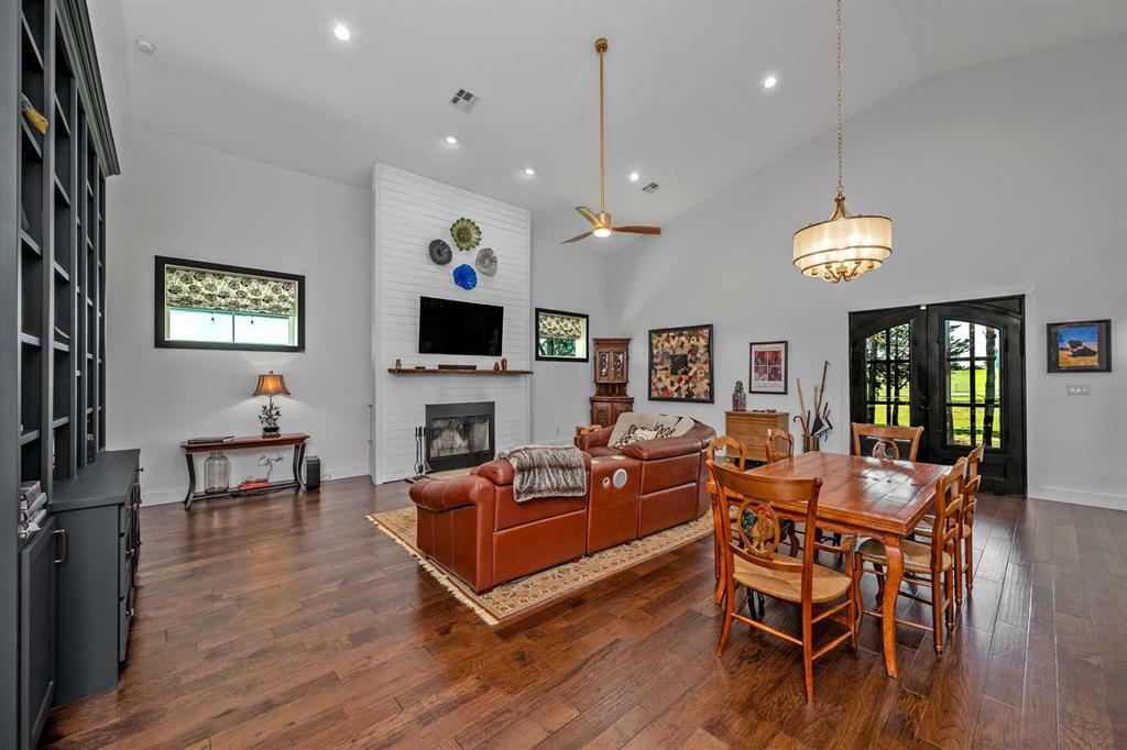 Property Photo:
