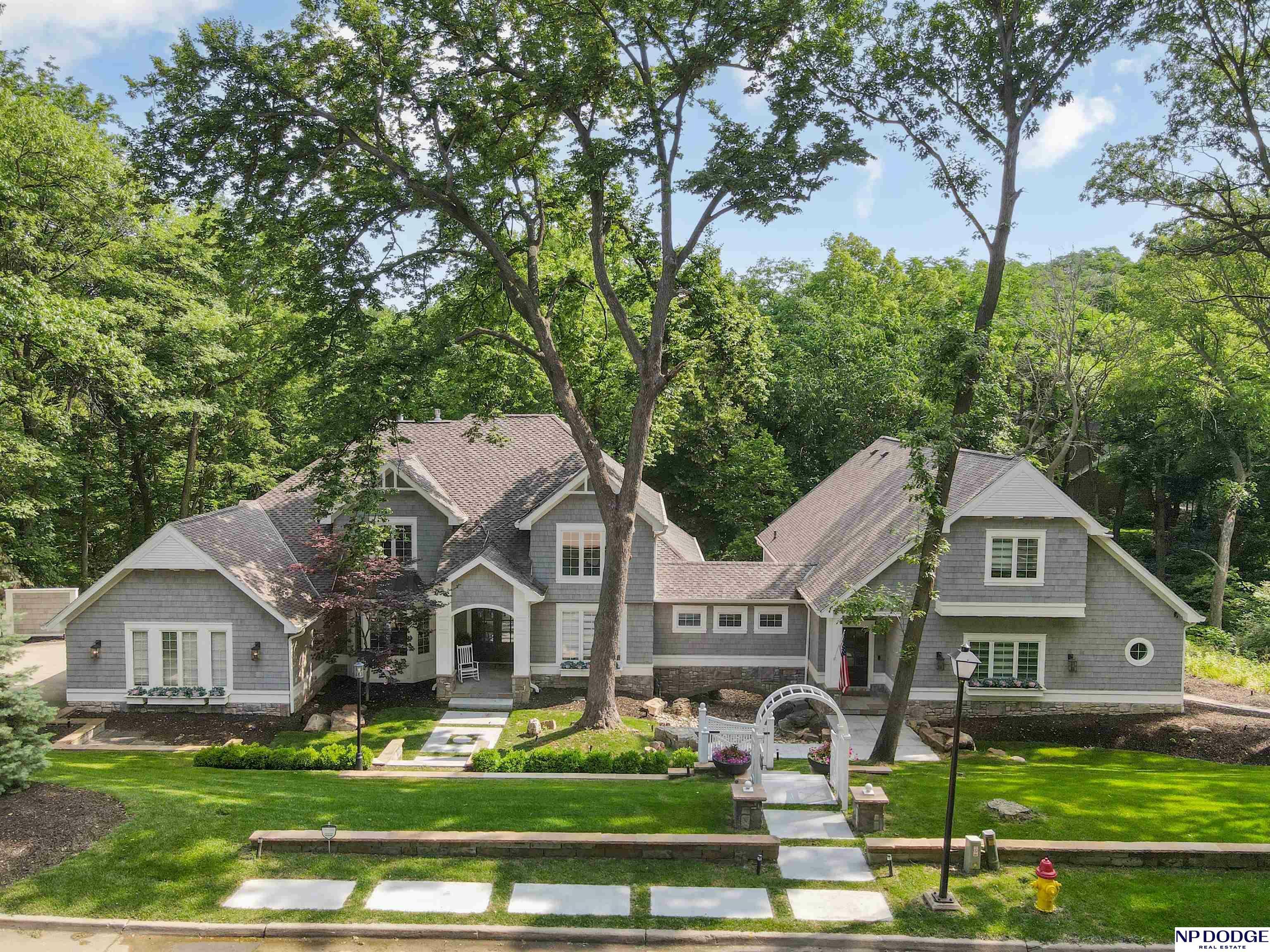 Property Photo: 6026 Country Club Oaks Place NE 68152