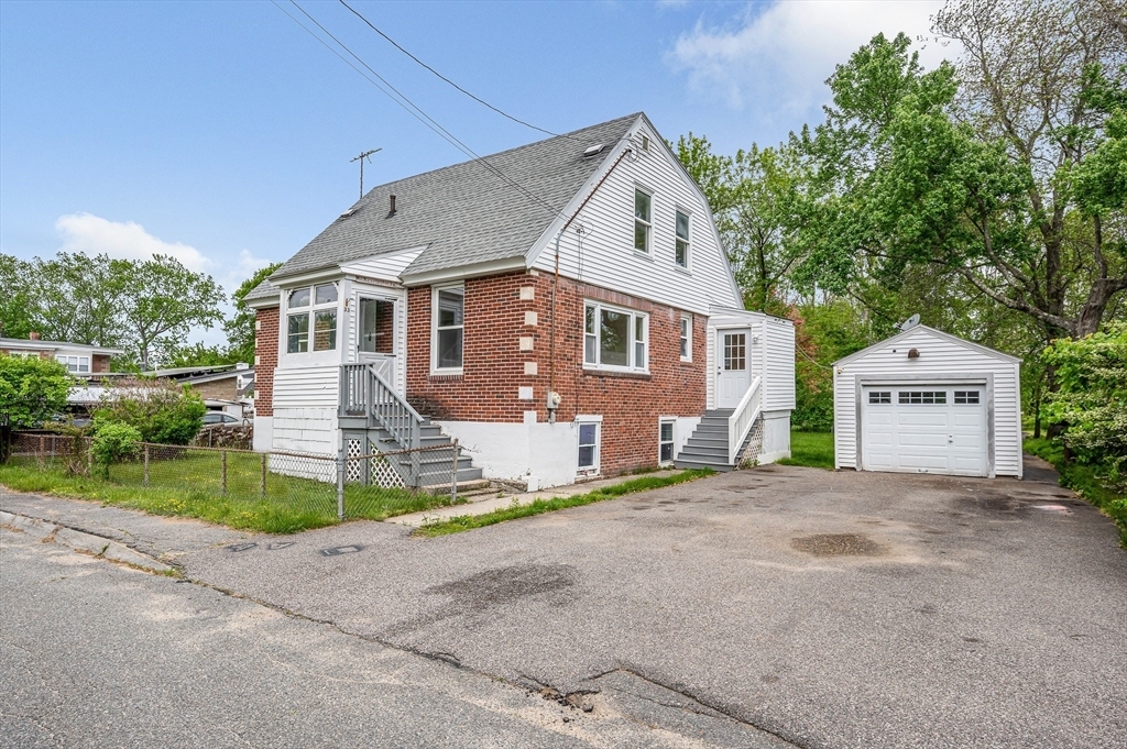 Property Photo:  33 Kensington Ave  MA 01844 