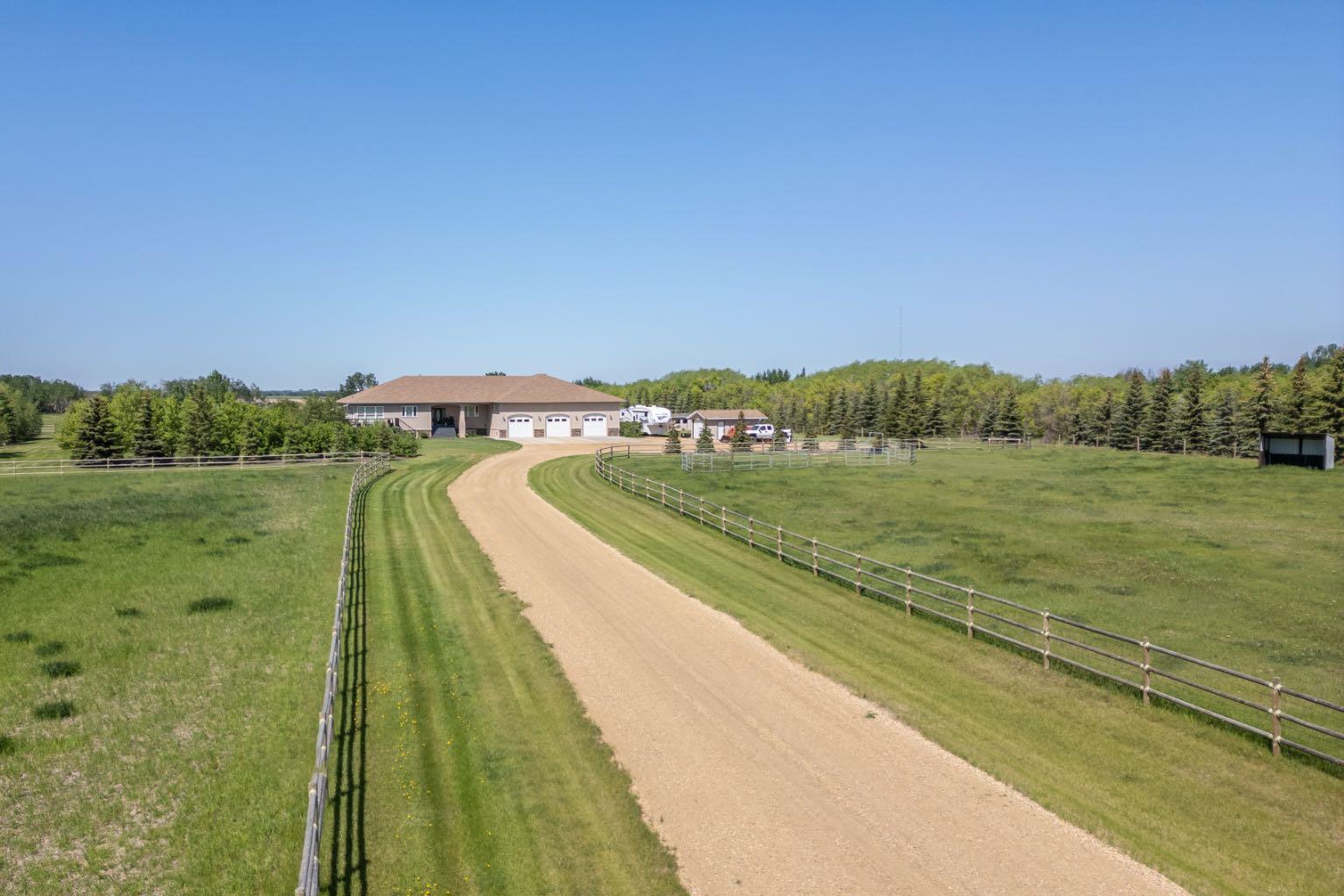 Property Photo: 47220 Rr200 AB T4V 2N1