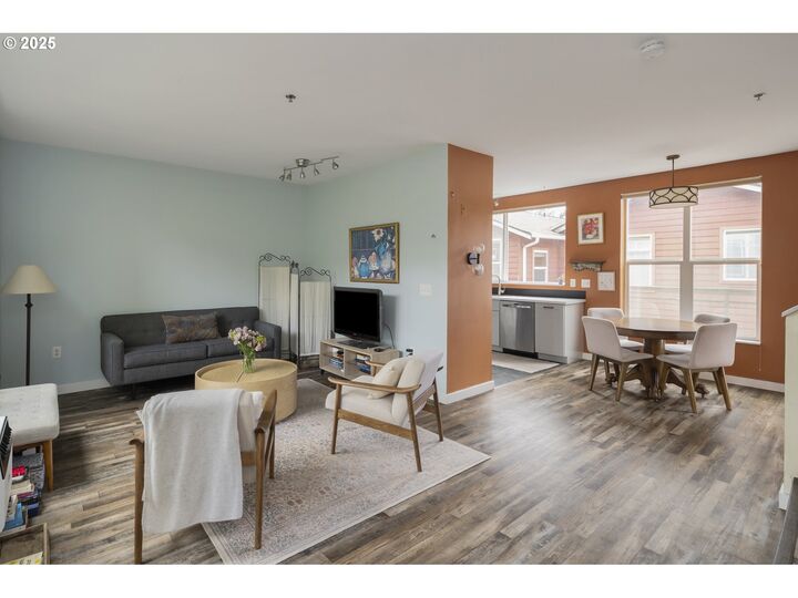 Property Photo: 9601 NW Leahy Rd 307 OR 97229