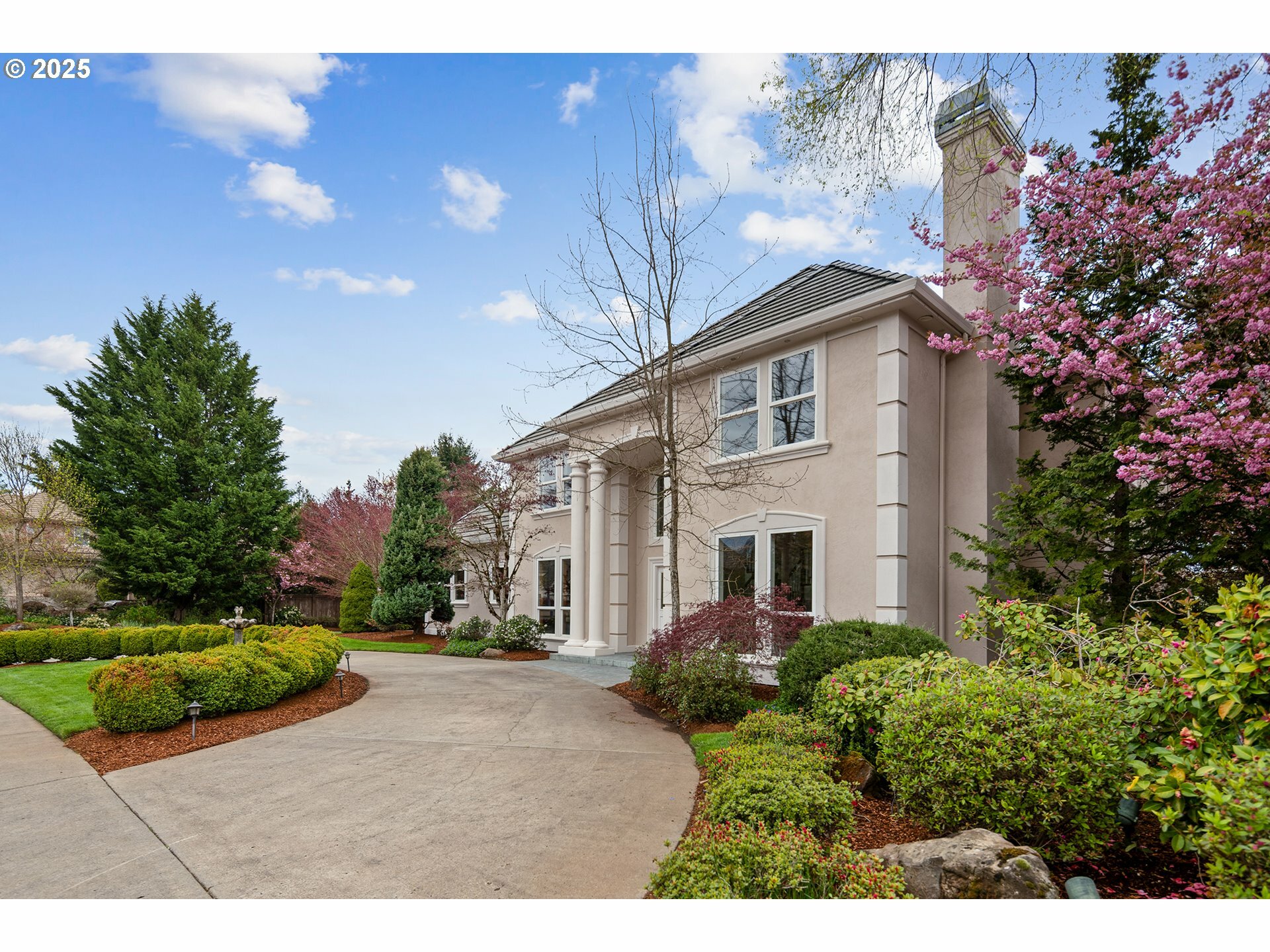 Property Photo: 2835 NW Lacamas Dr WA 98607