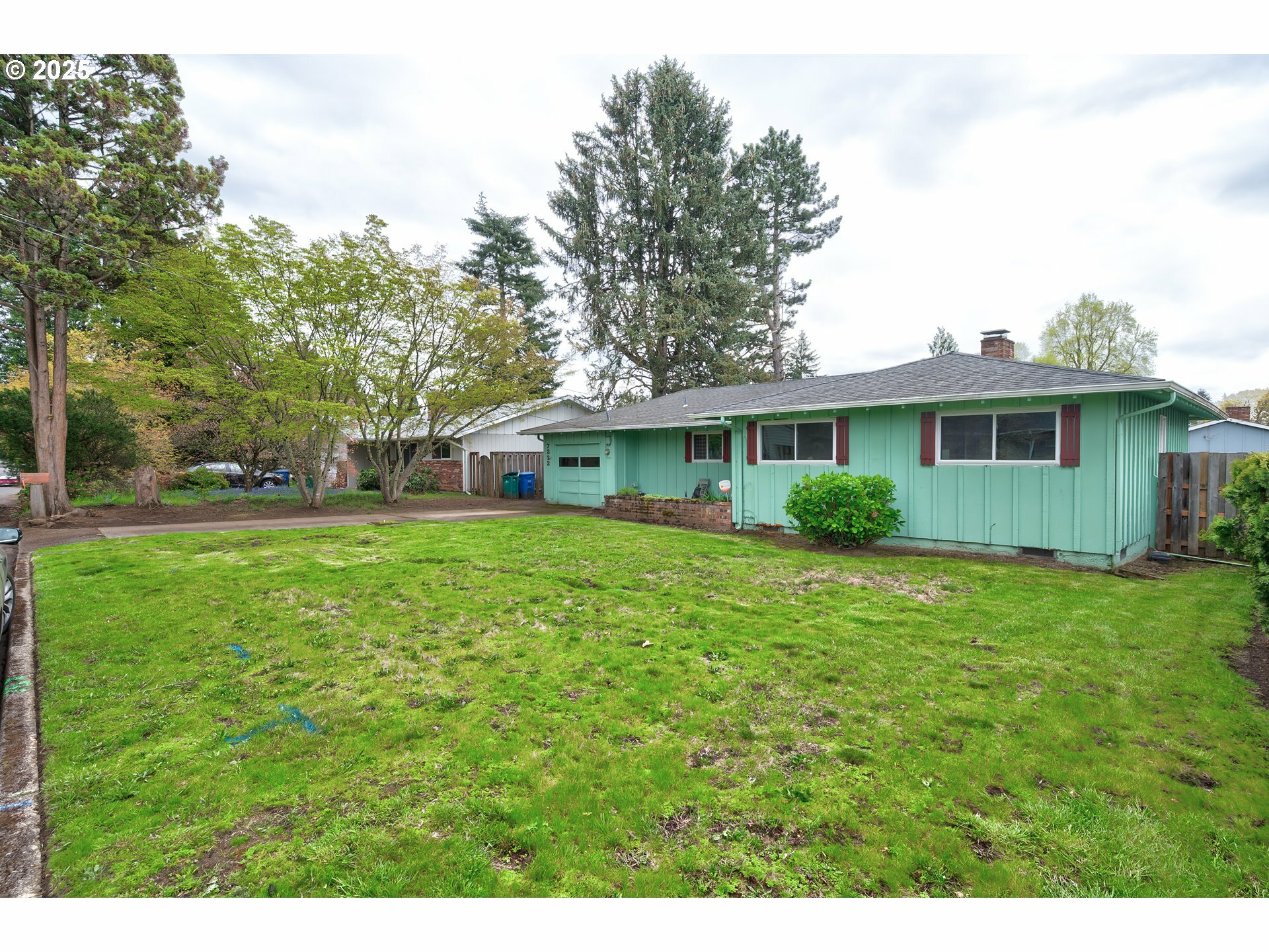 Property Photo: 7322 SE Monroe St OR 97222