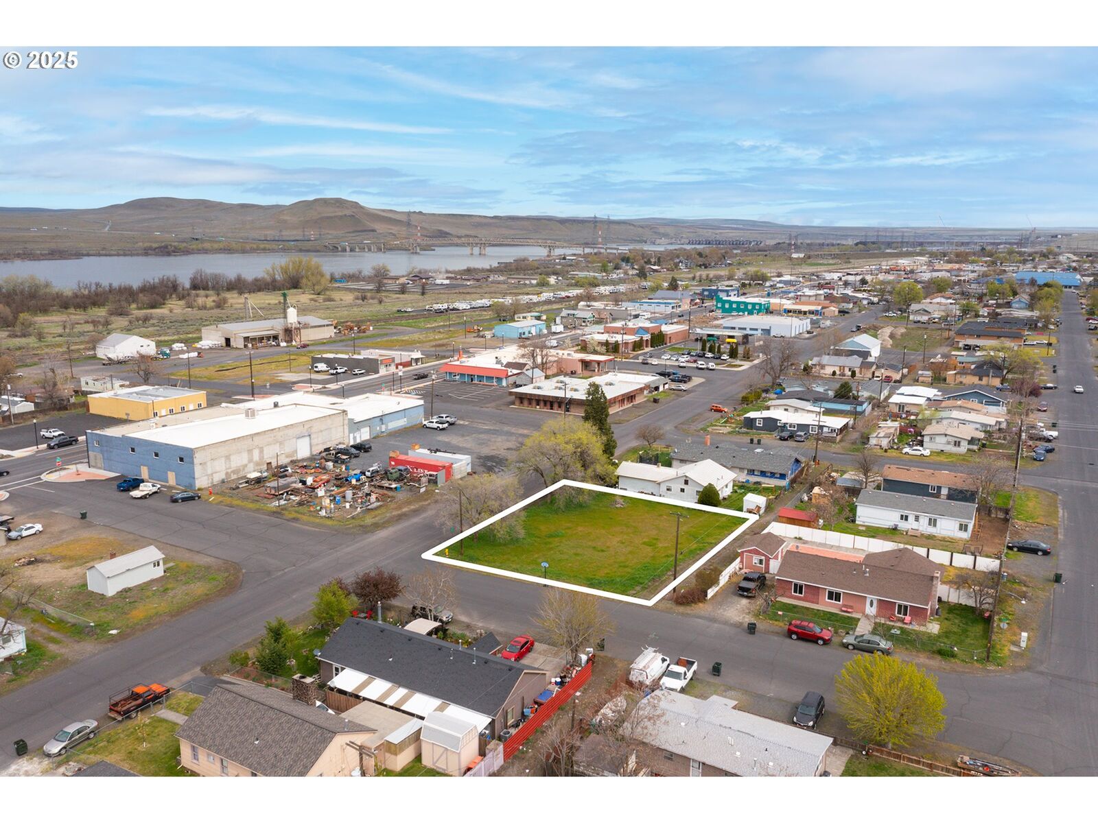 Property Photo: Seventh OR 97882