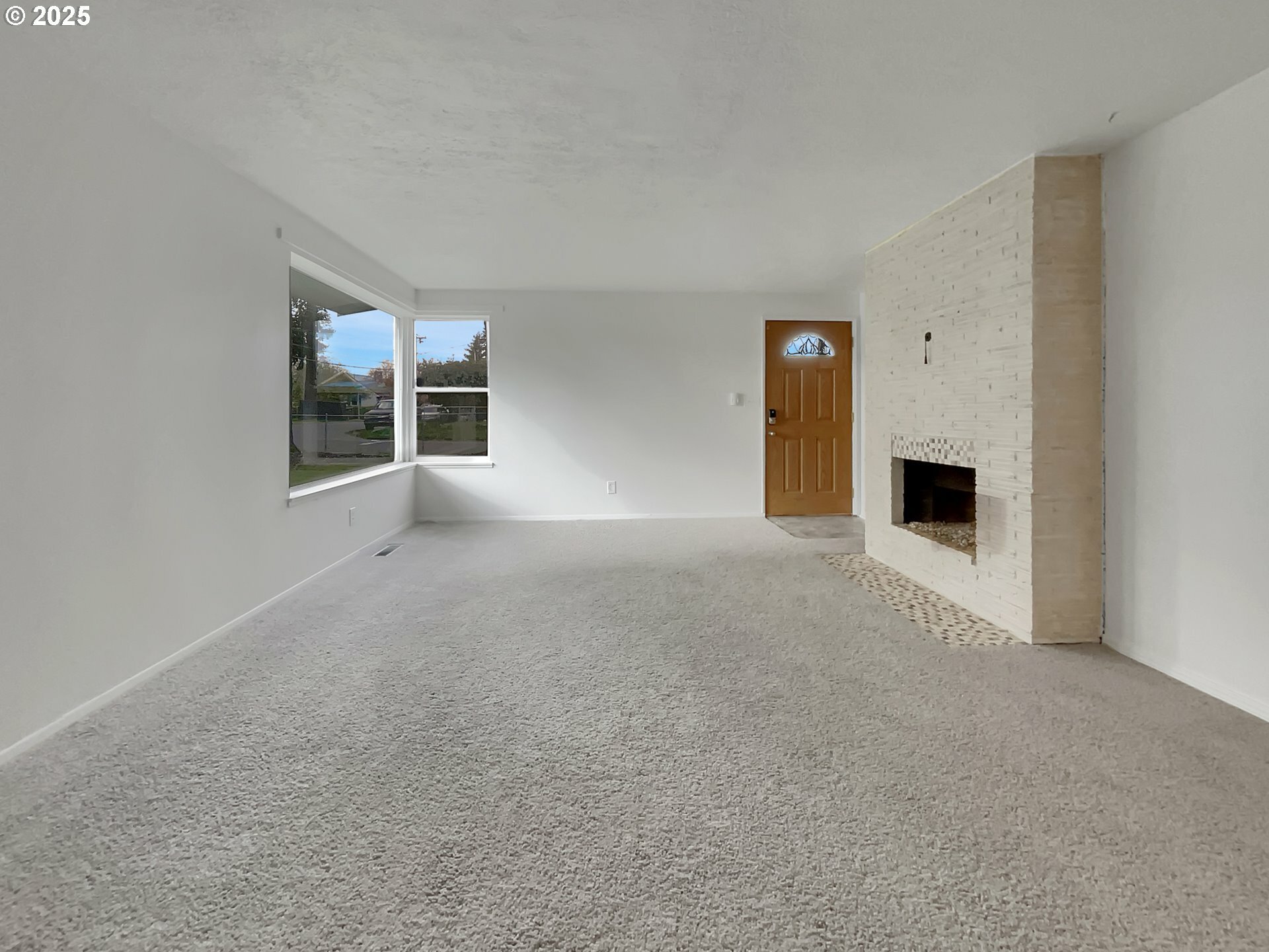 Property Photo: 16408 SE Tibbetts St OR 97236