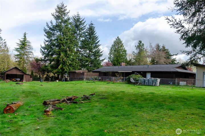 Property Photo: 17655 122nd Place SE WA 98058