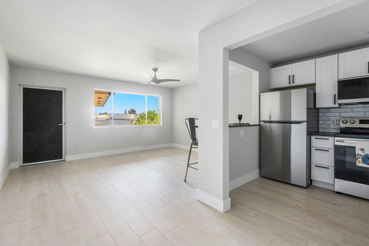 Property Photo: 400 Village Green Circle W 310 FL 33461