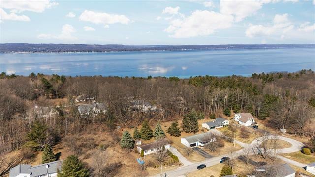 7129 Hilltop Avenue  Peninsula Twp MI 49686 photo