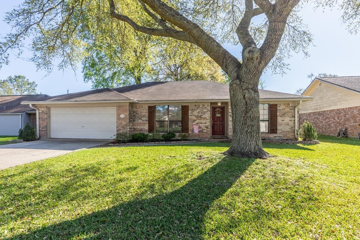 Property Photo: 2040 Sams Way TX 77706