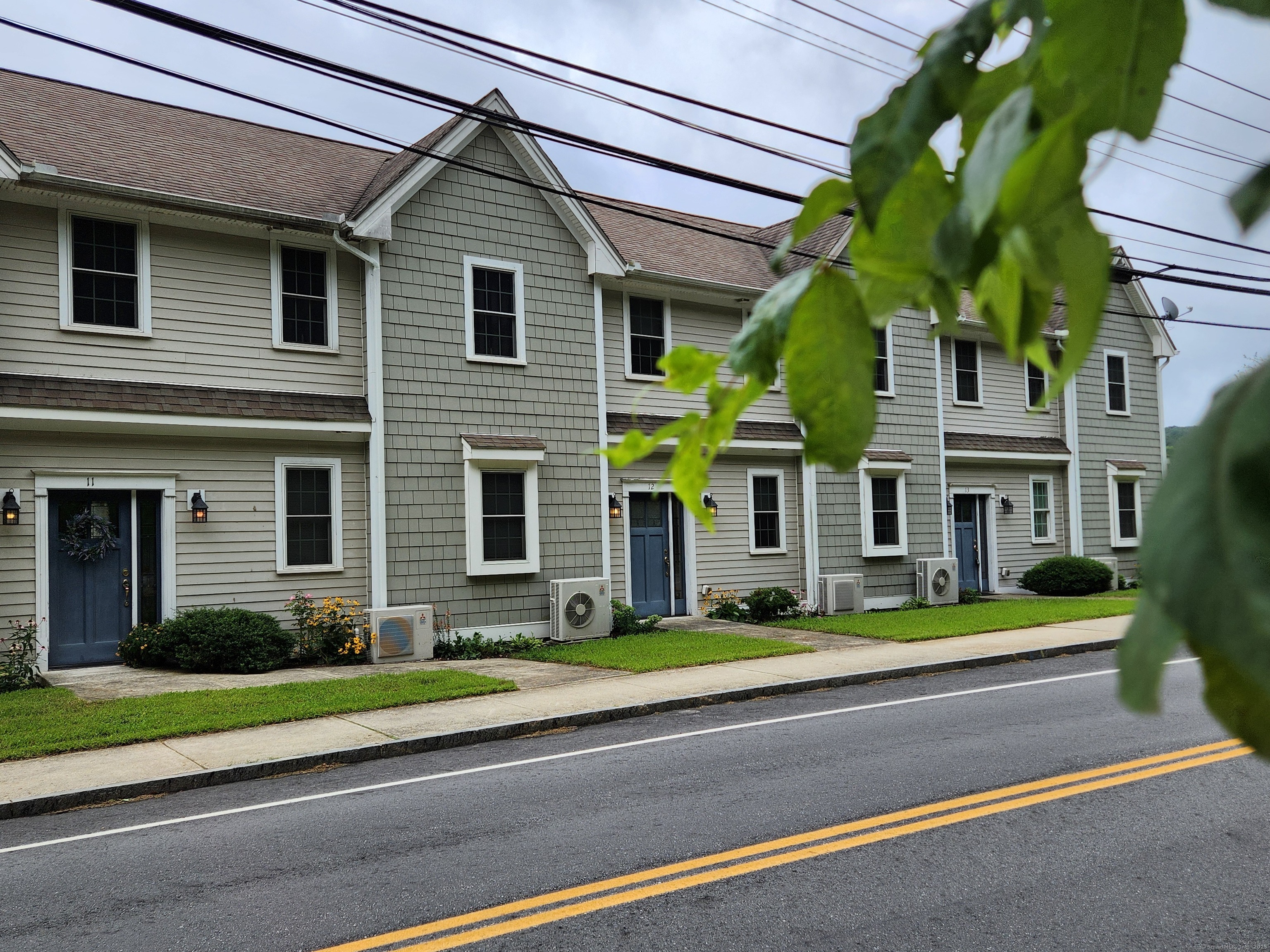 Property Photo: 190 South Thames Street 13 CT 06360