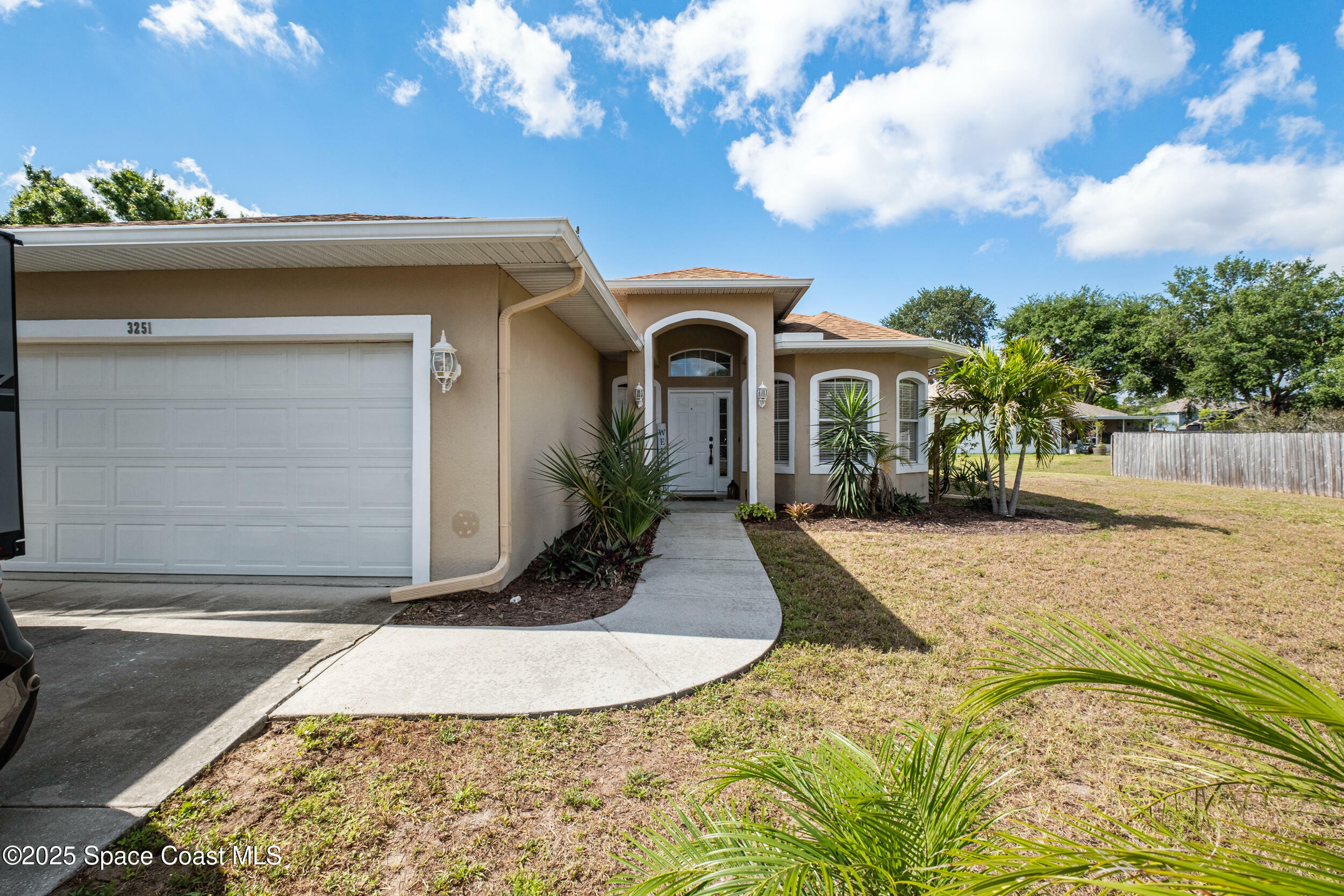 Property Photo: 3251 Craggy Bluff Pl Place FL 32926