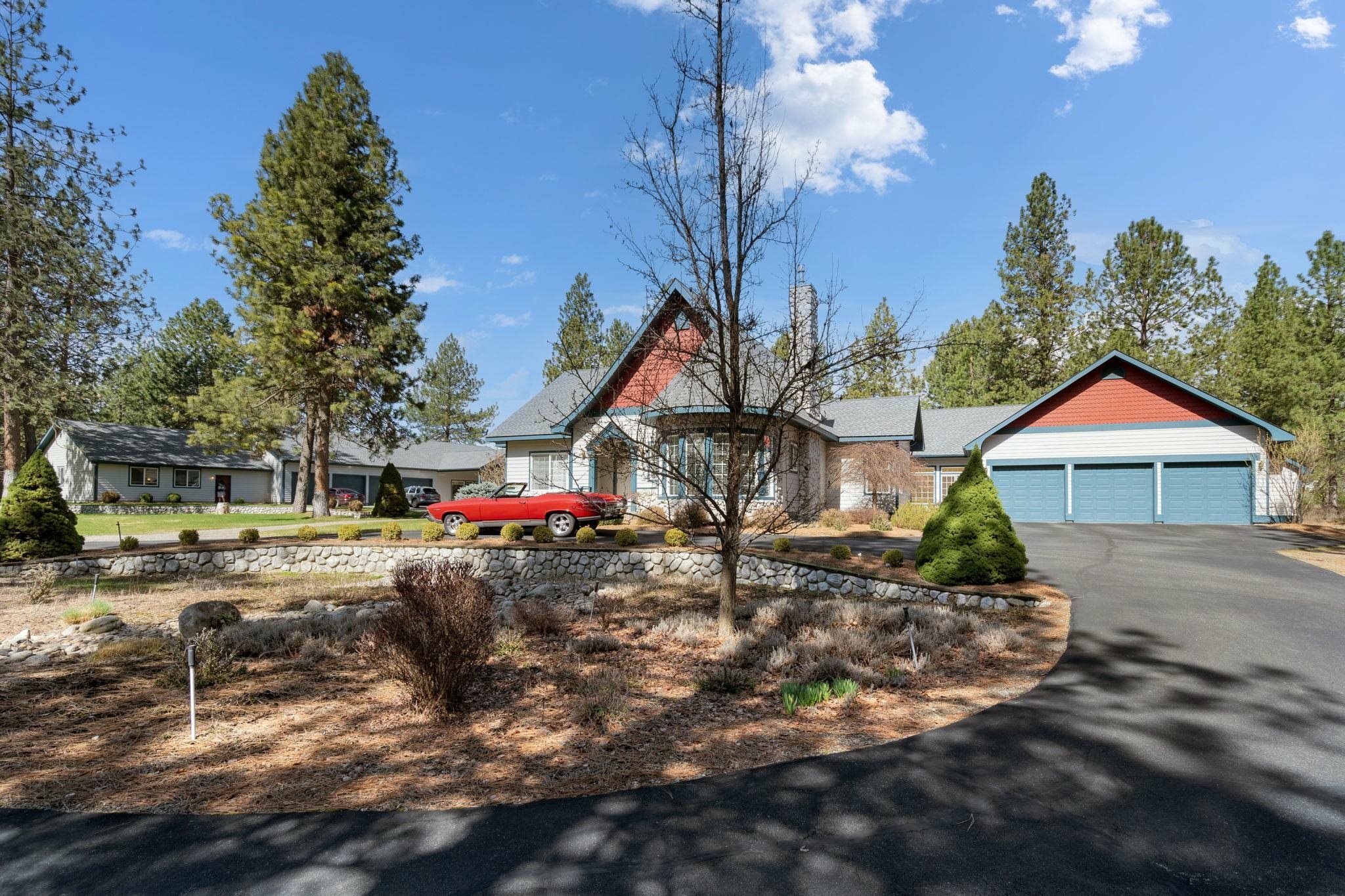 Property Photo: 25929 E Idaho Pines Ln WA 99025