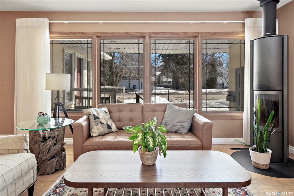 Property Photo: 518 Bate Crescent SK S7H 3A7