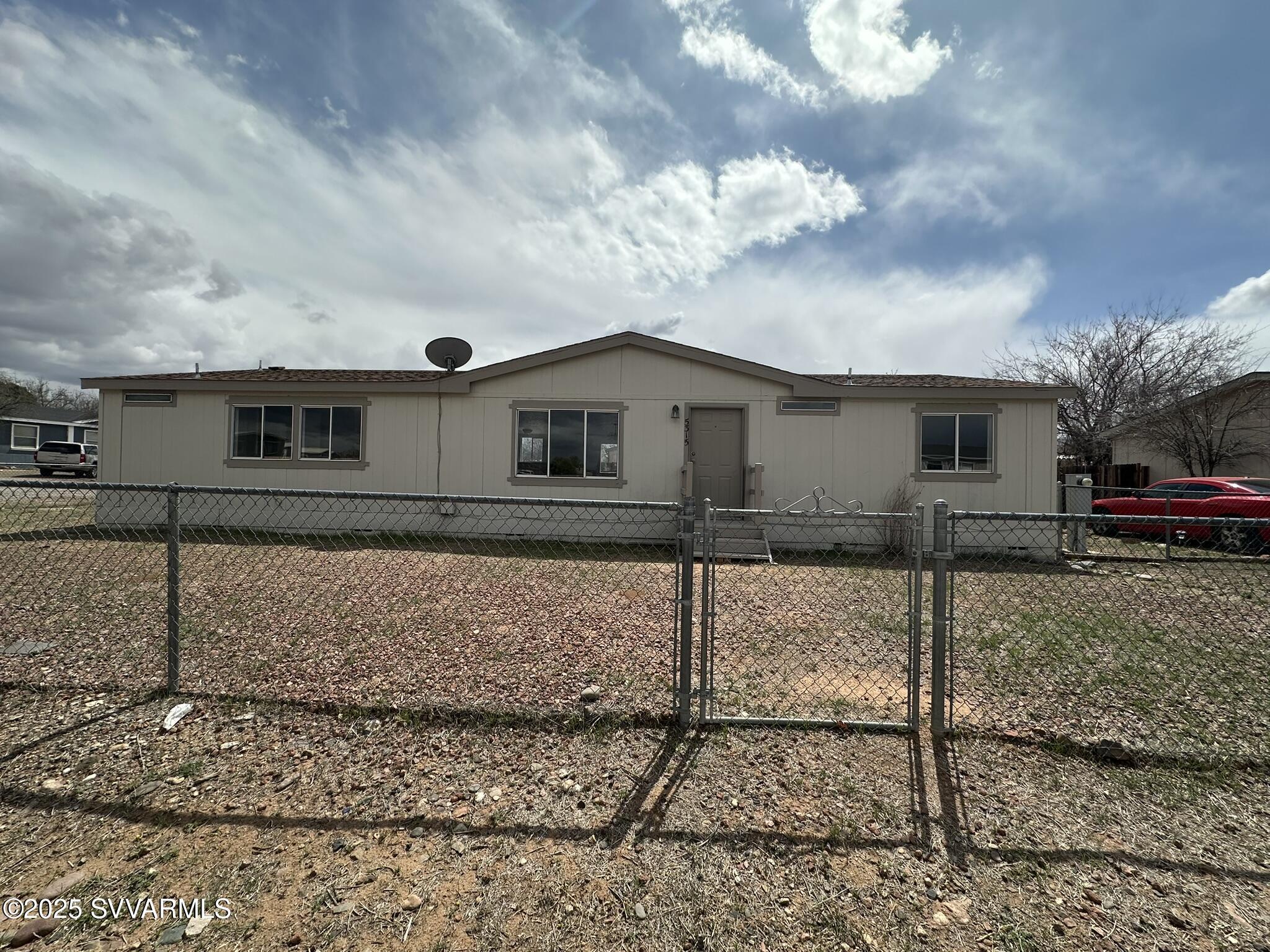 Property Photo: 5315 E Sapphire Circle AZ 86326