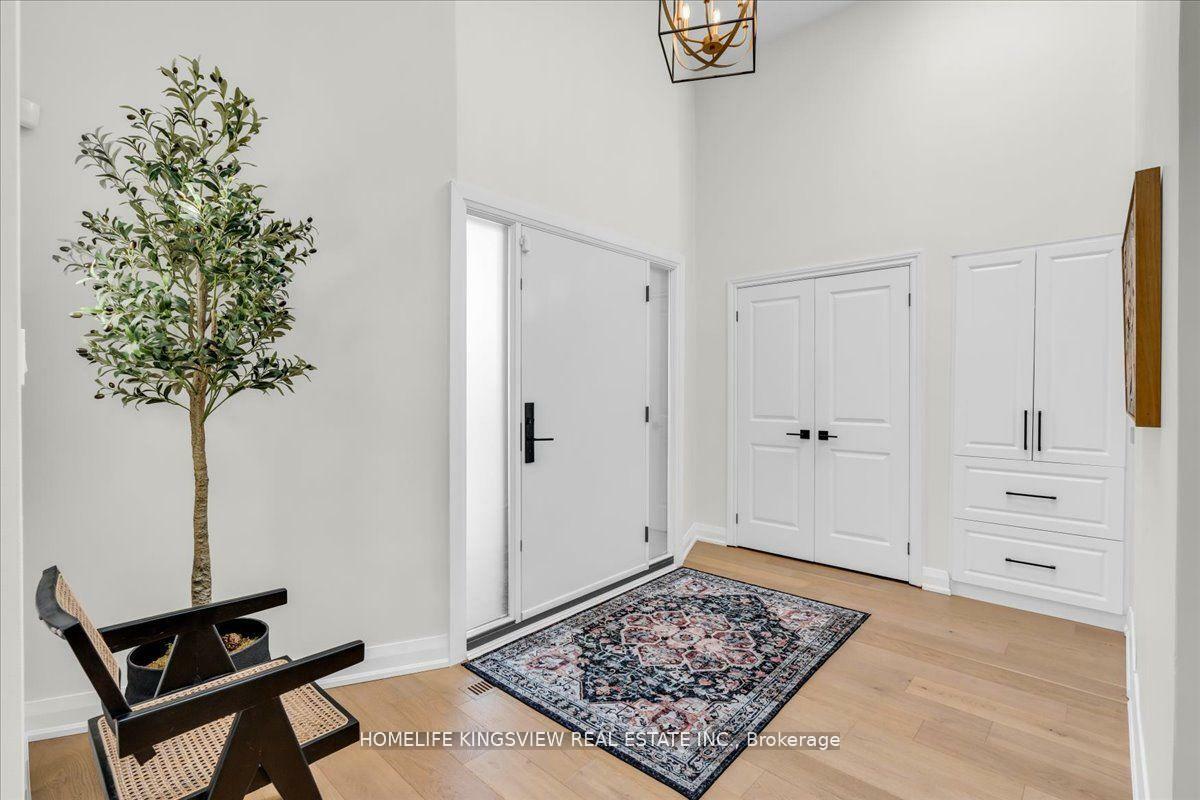 Property Photo: 25 Sylvadene Parkway ON L4L 2M5