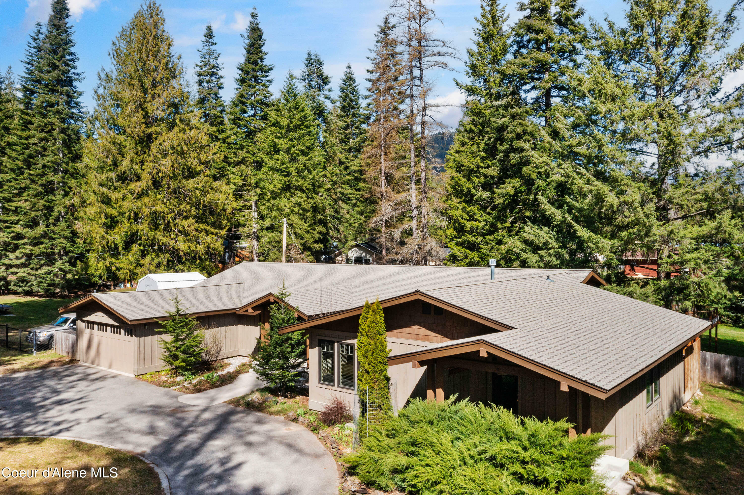 Property Photo: 174 Vedelwood Drive ID 83864