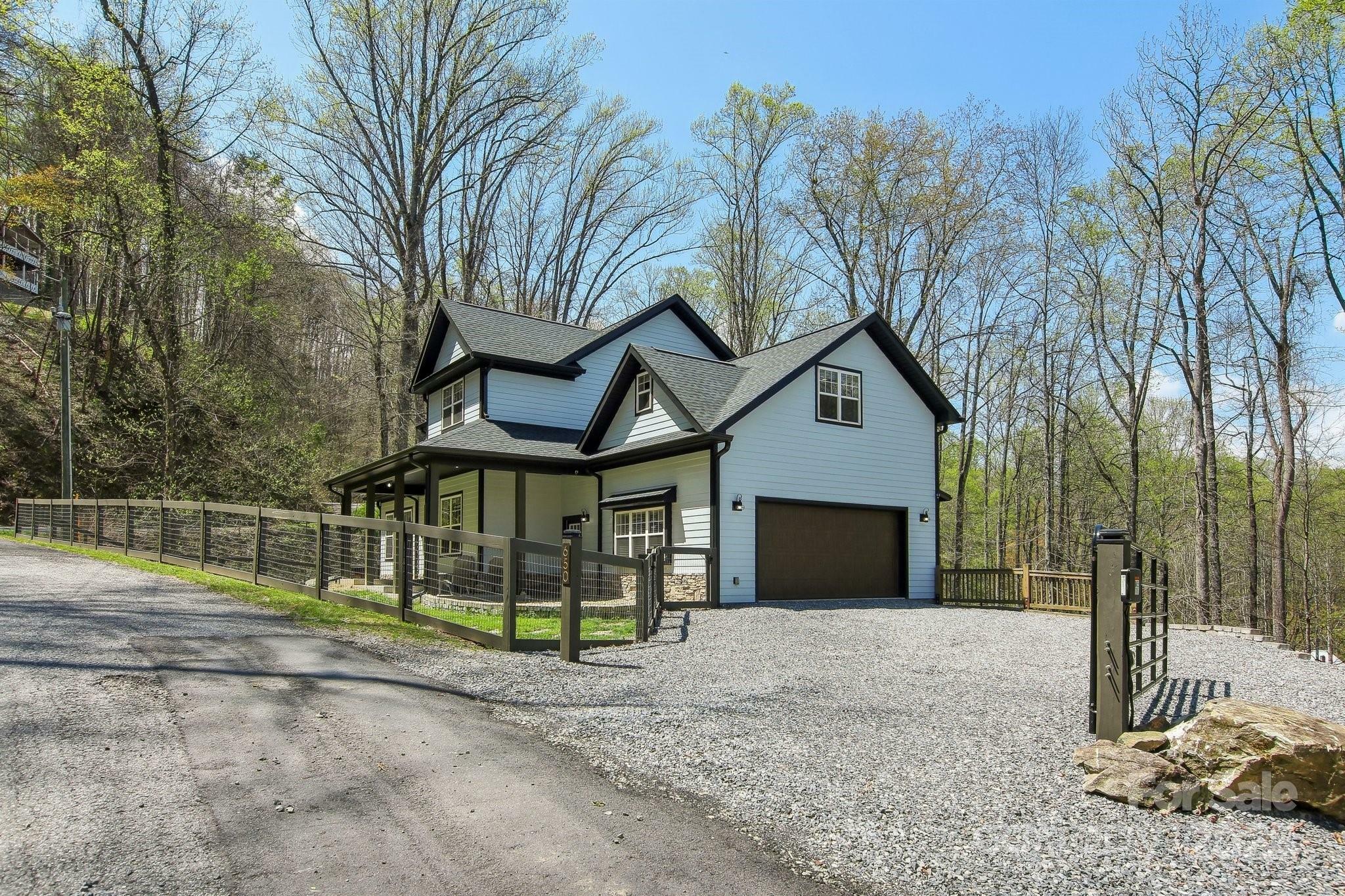 Property Photo: 650 Dogwood Drive NC 28751