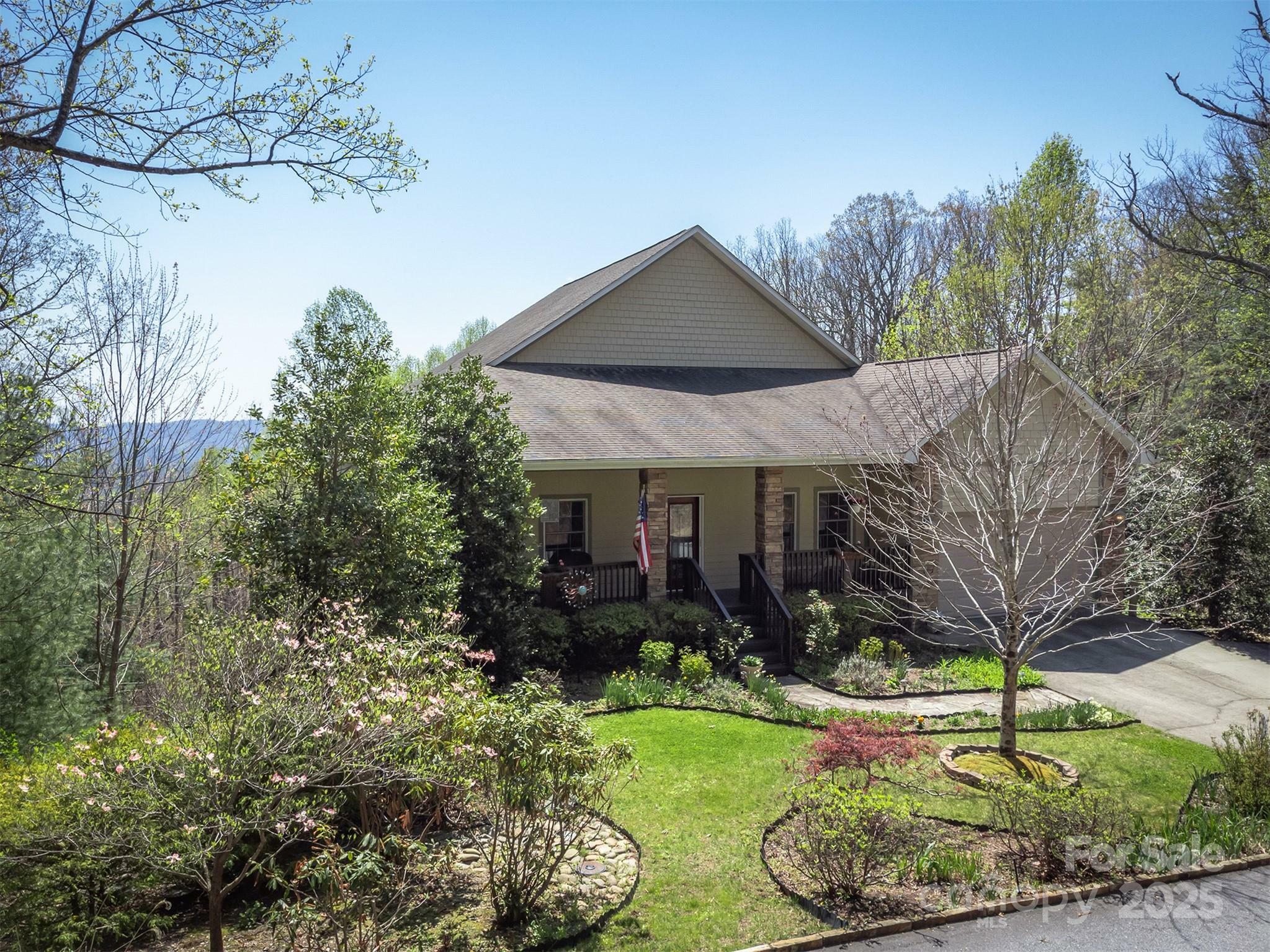Property Photo:  172 Sunny Ridge Road  NC 28739 