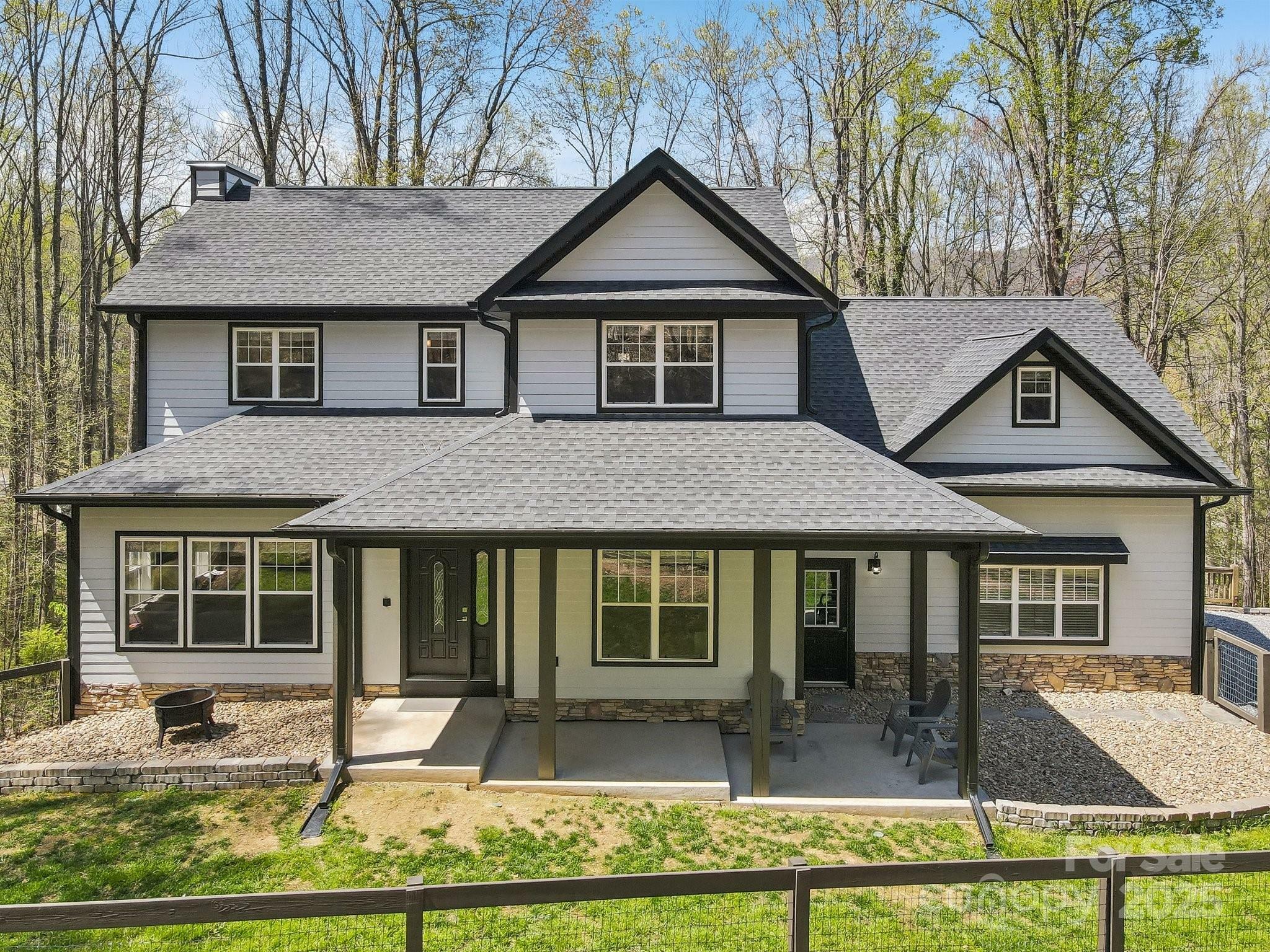 Property Photo: 650 Dogwood Drive NC 28751