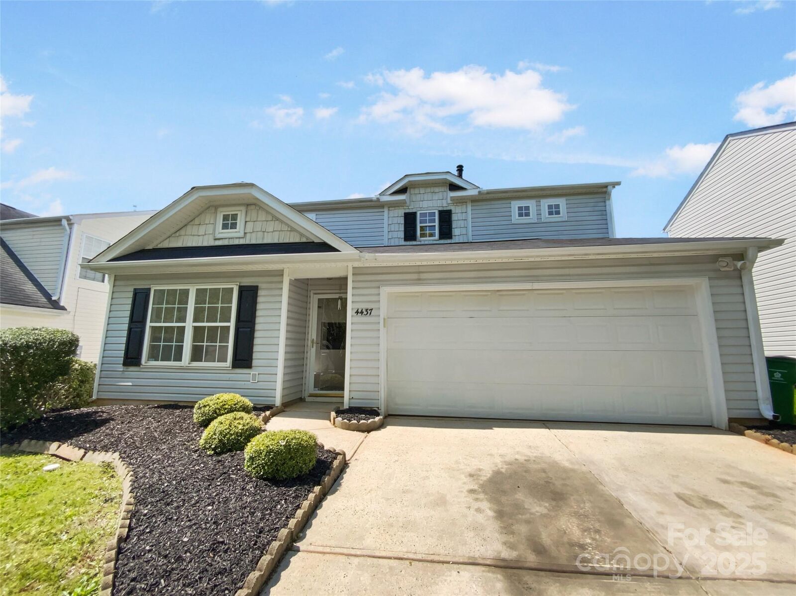 Property Photo:  4437 Devonhill Lane  NC 28269 