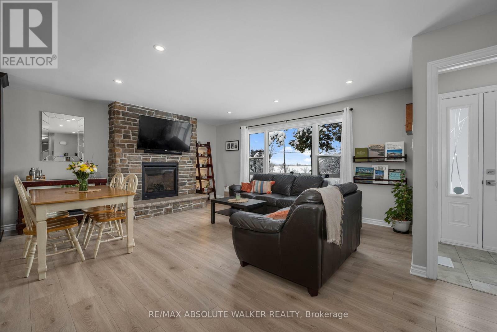 Property Photo: 2477 Merivale Road ON K2C 3H1