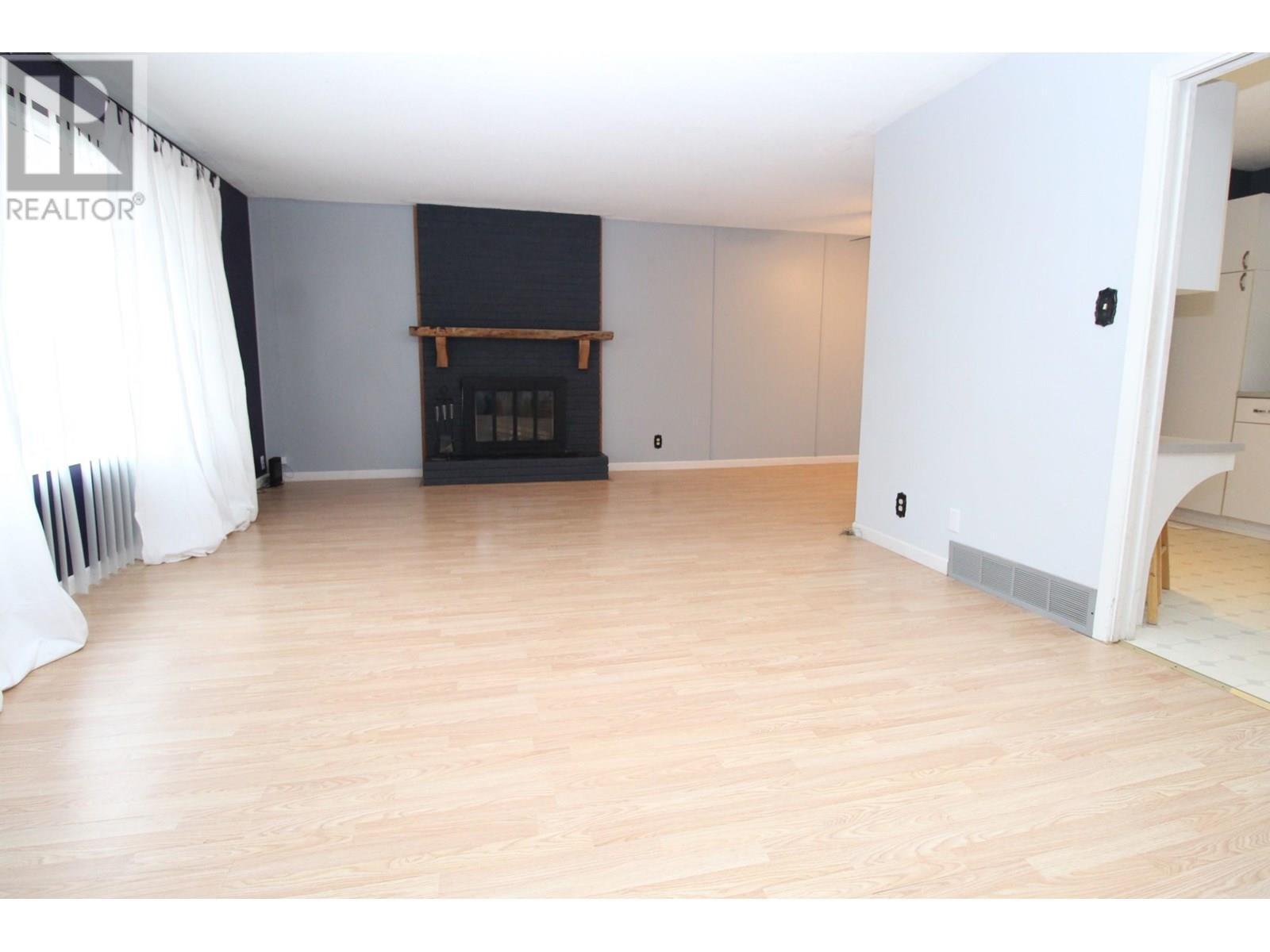 Photo de la propriété: 230 Centennial Drive BC V0J 2C0