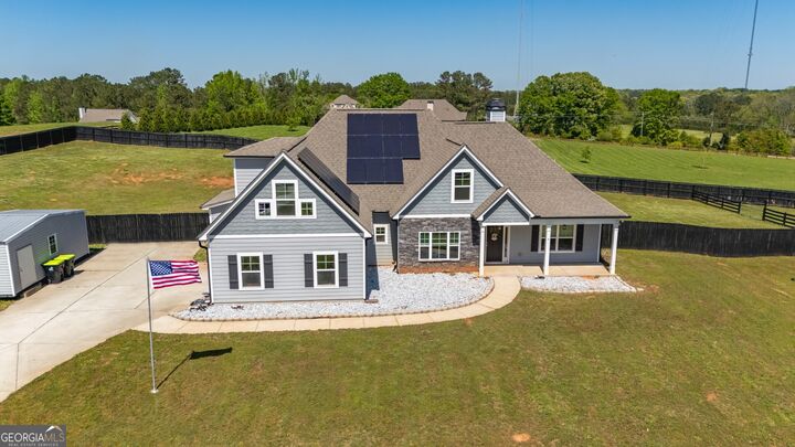 Property Photo: 941 Highway 16 W GA 30263