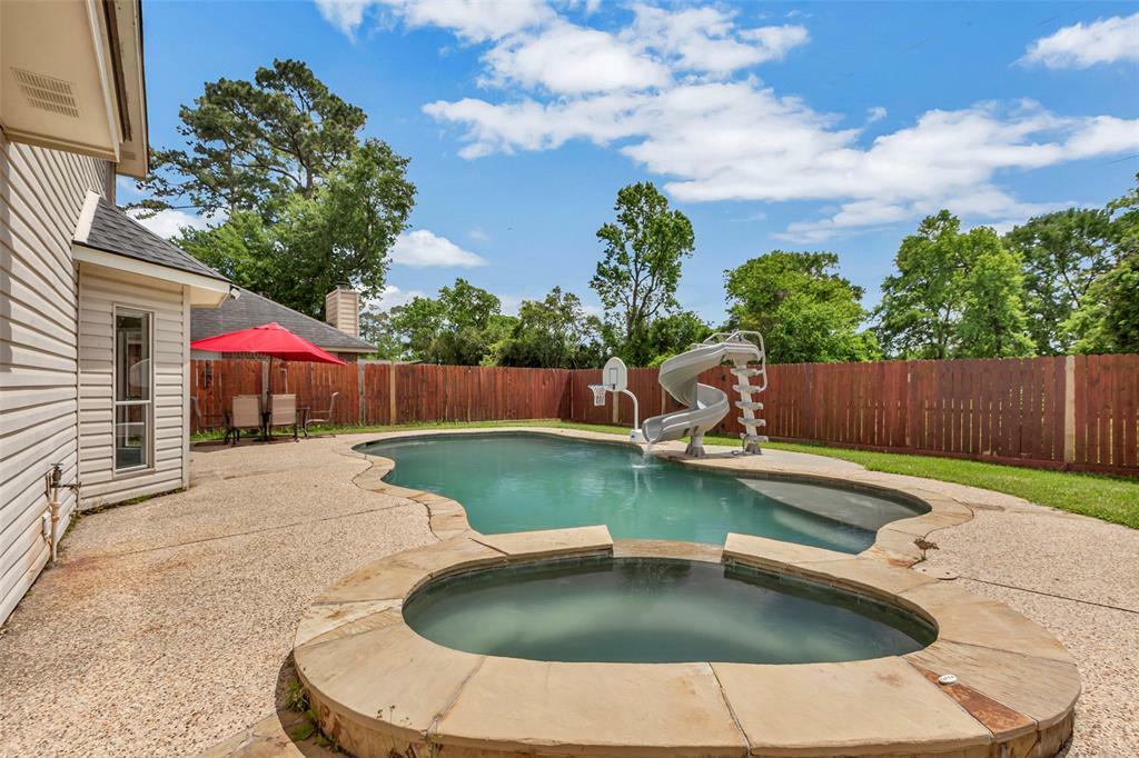 Property Photo: 1003 Highland Woods Drive TX 77562