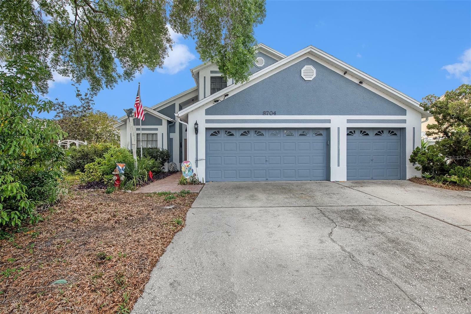 Property Photo: 8704 Tarrington Place FL 33635